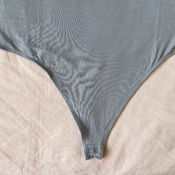 Aritzia Wilfred Free⎜BABY TEE BODYSUIT⎜MARBLE GREY - Picture 5 of 13